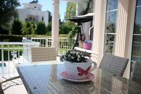 Villa Helios 1 by Elm