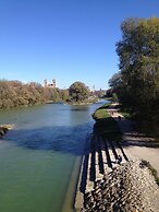 Asante-Design-Apartment