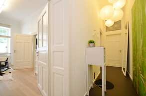 PURO Designer Apartment in the Center