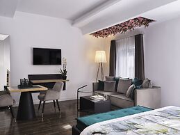 Katikies Garden Santorini - The Leading Hotels Of The World