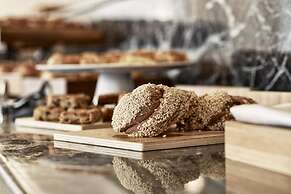 Katikies Garden Santorini - The Leading Hotels Of The World