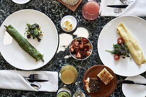 Katikies Garden Santorini - The Leading Hotels Of The World