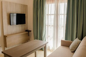 Klayman Olivina Aparthotel