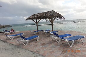 Touba Manga Beach