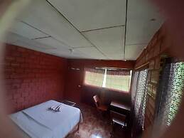 Amazon Queen Lodge