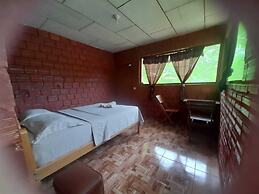 Amazon Queen Lodge