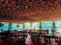 Amazon Queen Lodge