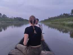 Amazon Queen Lodge