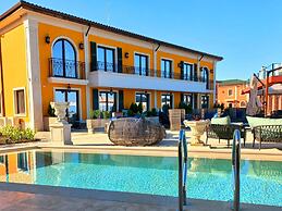 Eco Therma Village - Free Parking & Private Beach & Mineral Pool