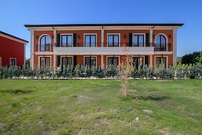 Eco Therma Village - Free Parking & Private Beach & Mineral Pool