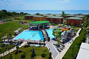 Eco Therma Village - Free Parking & Private Beach & Mineral Pool