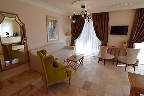 Eco Therma Village - Free Parking & Private Beach & Mineral Pool