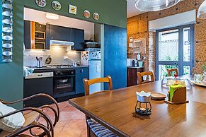 B&B Lotus House