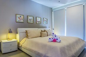 Condo Lunada by Bric