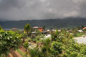 Dajan Buyan Homestay