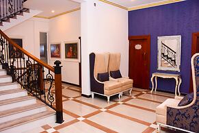 Negombo New Queen's Palace