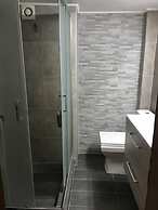 Renovated minimal aptm next to metro