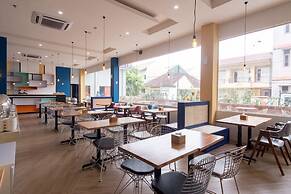 Capital O 436 Raz Residence