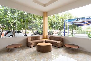 Capital O 436 Raz Residence