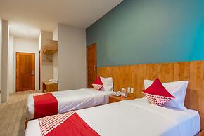 Capital O 436 Raz Residence