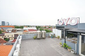 OYO 450 Semampir Residence