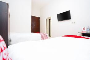 OYO 450 Semampir Residence