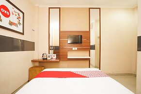 OYO 450 Semampir Residence