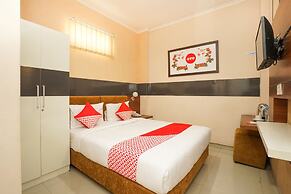 OYO 450 Semampir Residence