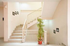 OYO 450 Semampir Residence