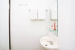 OYO 450 Semampir Residence