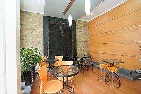 OYO 450 Semampir Residence