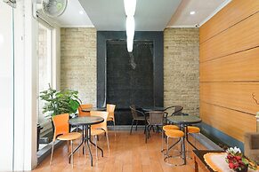 OYO 450 Semampir Residence