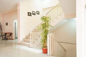 OYO 450 Semampir Residence