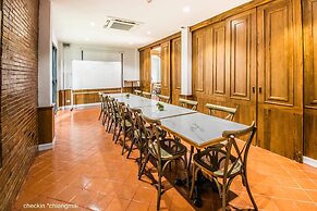 Lanna Oriental Hotel