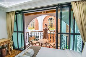 Lanna Oriental Hotel