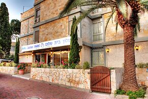 Beth-Shalom Hotel