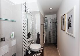 Luxury Central Apartment