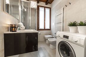 Venetian Exclusive Apartment R&R