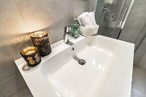 Venetian Exclusive Apartment R&R