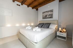 Venetian Exclusive Apartment R&R