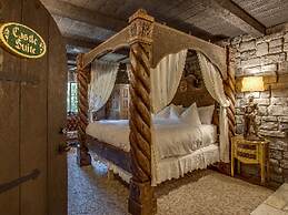 Storybook Riverside Inn