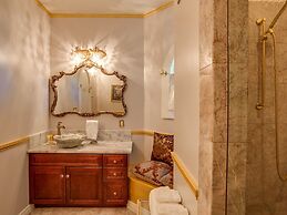 Storybook Riverside Inn