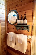 26 Bearfoot Landing 2 Bedroom Cabin by RedAwning