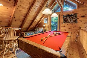 26 Bearfoot Landing 2 Bedroom Cabin by RedAwning