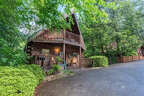 26 Bearfoot Landing 2 Bedroom Cabin by RedAwning