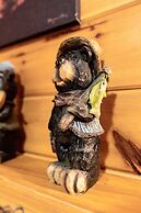 26 Bearfoot Landing 2 Bedroom Cabin by RedAwning