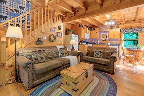 26 Bearfoot Landing 2 Bedroom Cabin by RedAwning