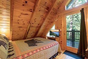 26 Bearfoot Landing 2 Bedroom Cabin by RedAwning