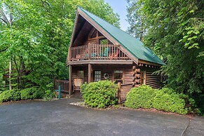 26 Bearfoot Landing 2 Bedroom Cabin by RedAwning