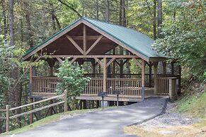 26 Bearfoot Landing 2 Bedroom Cabin by RedAwning